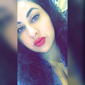 Meet your Posher, Isela